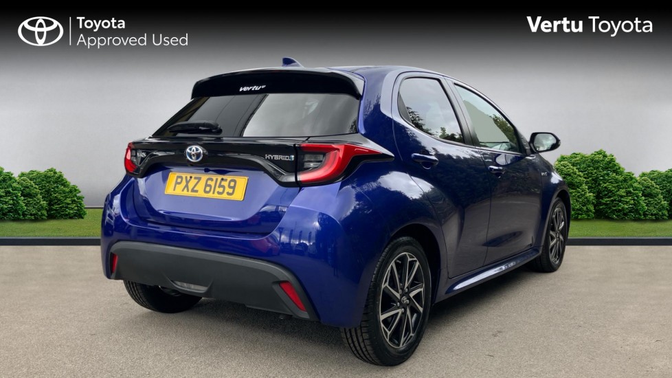 Toyota Yaris 1.5 Hybrid Design 5dr CVT Hybrid Hatchback - Image 2