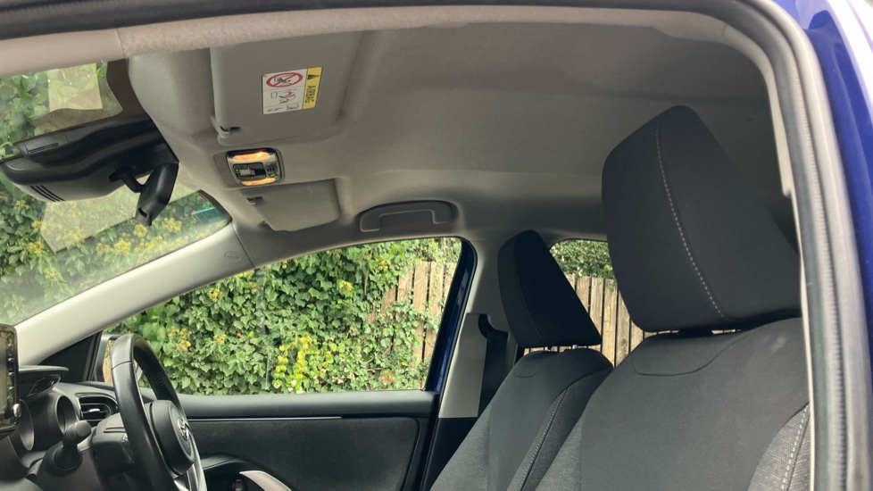 Toyota Yaris 1.5 Hybrid Design 5dr CVT Hybrid Hatchback - Image 19