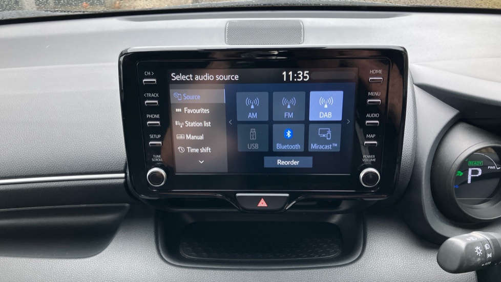 Toyota Yaris 1.5 Hybrid Design 5dr CVT Hybrid Hatchback - Image 44