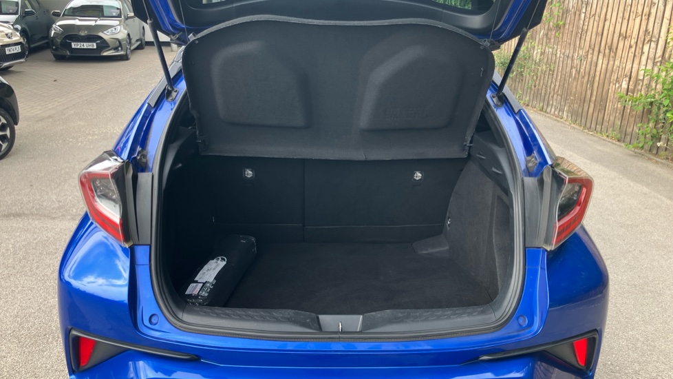 Toyota C-HR 1.2T Dynamic 5dr Petrol Hatchback - Image 13