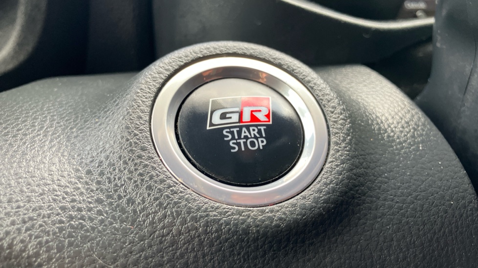 Toyota Yaris 1.5 Hybrid GR Sport 5dr CVT Hybrid Hatchback - Image 16
