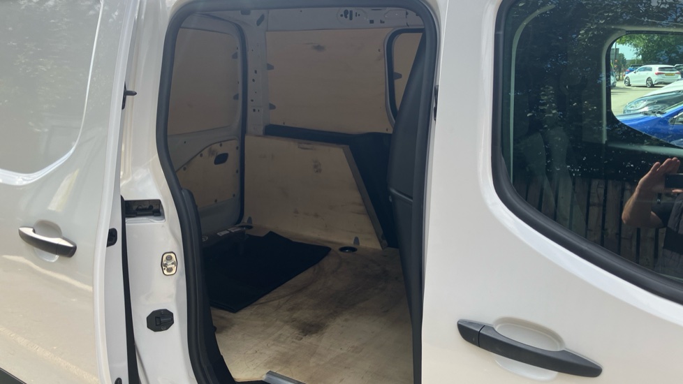 Toyota Proace City L1 Diesel 1.5D 100 Active Van - Image 8