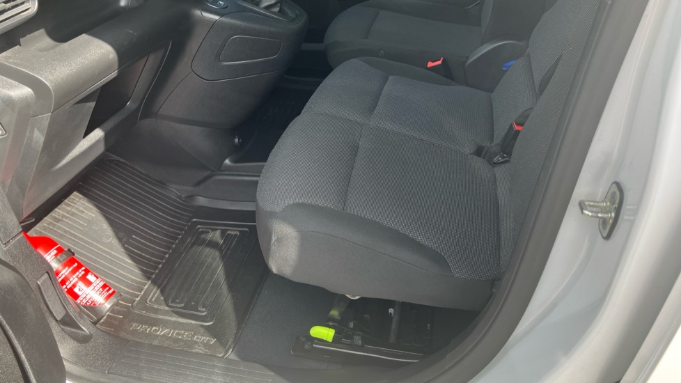 Toyota Proace City L1 Diesel 1.5D 100 Active Van - Image 14