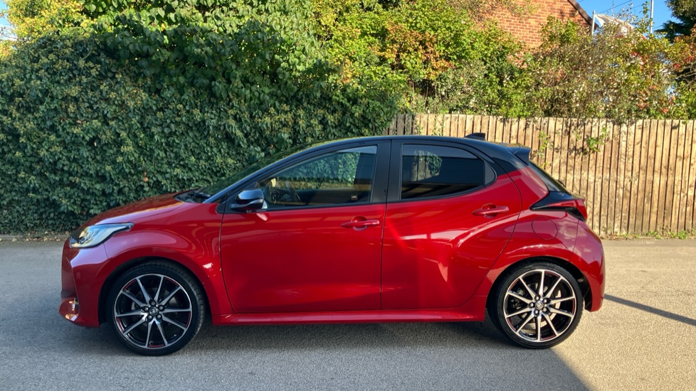 Toyota Yaris 1.5 Hybrid GR Sport 5dr CVT Hybrid Hatchback - Image 24