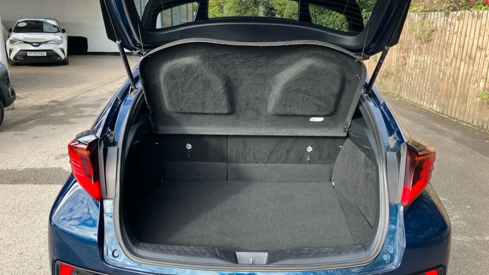 Toyota C-HR 2.0 Hybrid GR Sport 5dr CVT Hybrid Hatchback - Image 13