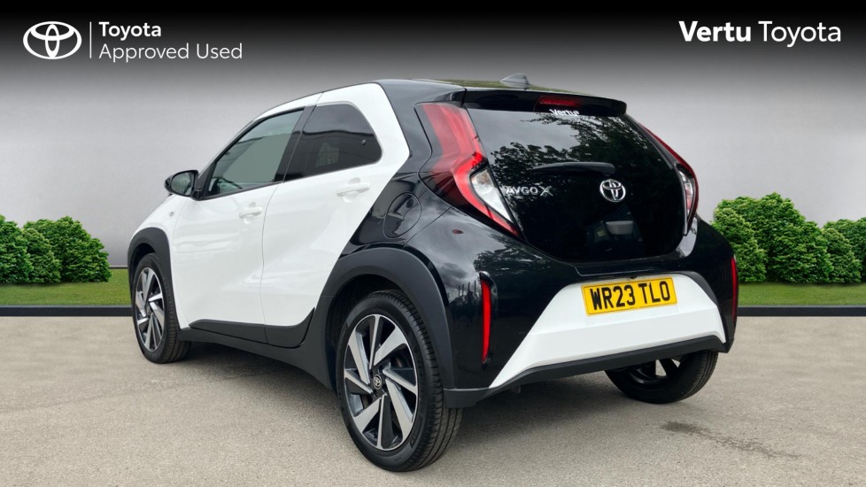 Toyota Aygo X 1.0 VVT-i Edge 5dr Petrol Hatchback - Image 4