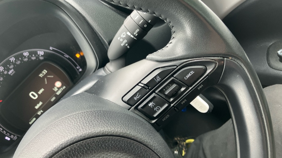 Toyota Aygo X 1.0 VVT-i Edge 5dr Petrol Hatchback - Image 33