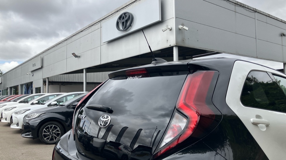 Toyota Aygo X 1.0 VVT-i Edge 5dr Petrol Hatchback - Image 37