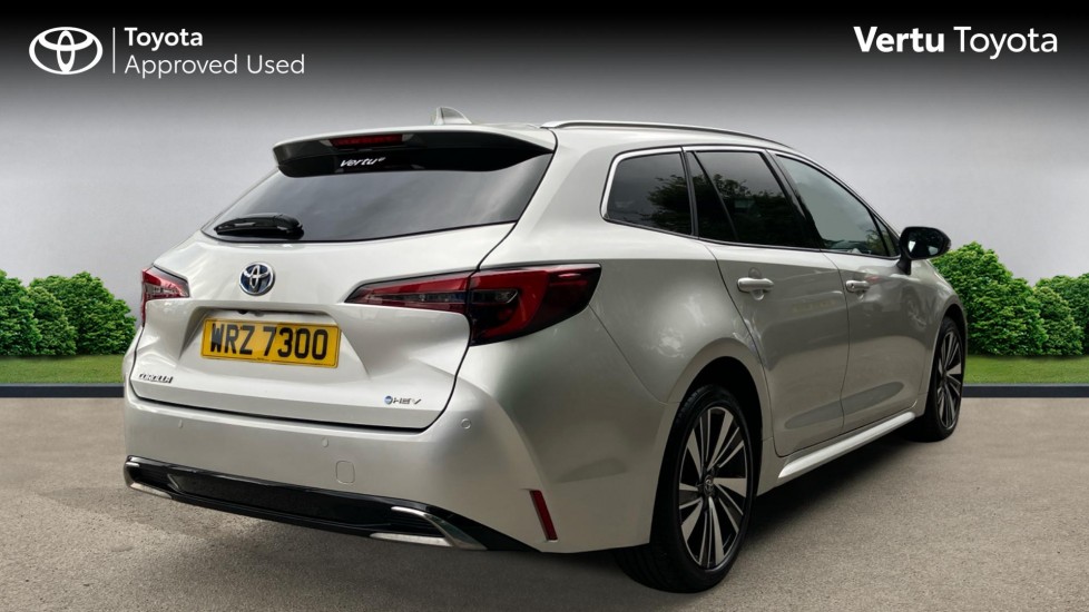 Toyota Corolla 1.8 Hybrid Design 5dr CVT Hybrid Estate - Image 2