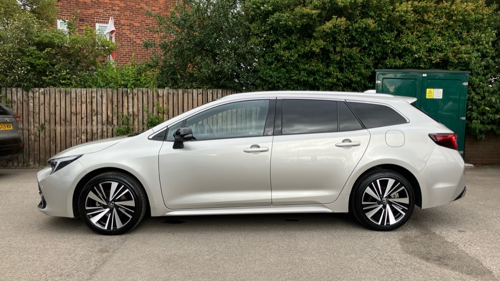 Toyota Corolla 1.8 Hybrid Design 5dr CVT Hybrid Estate - Image 24