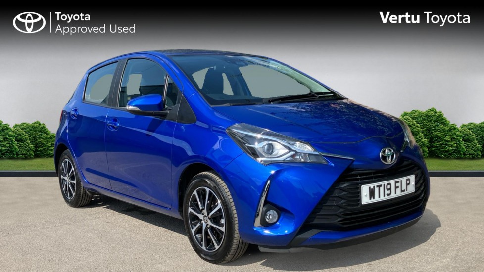 Toyota Yaris 1.5 VVT-i Icon Tech 5dr Petrol Hatchback - Image 1