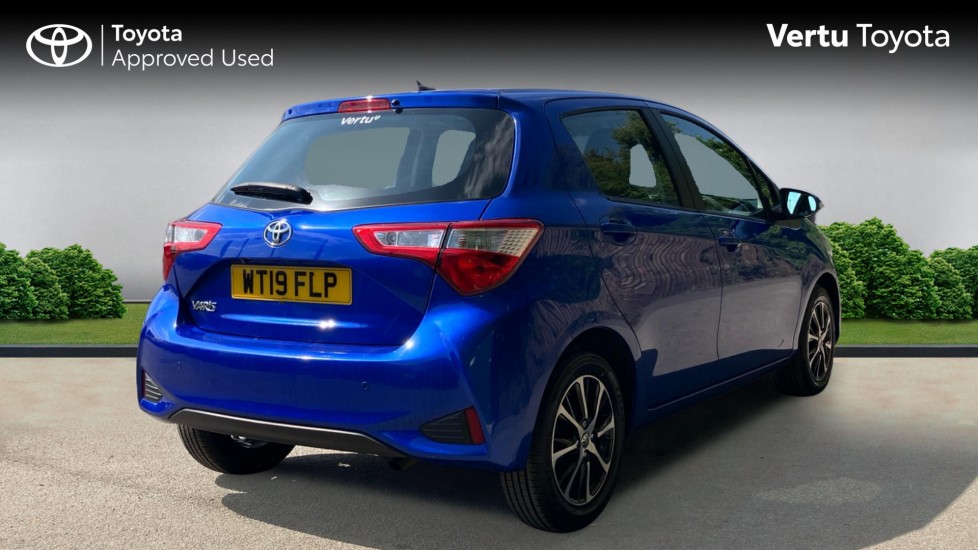 Toyota Yaris 1.5 VVT-i Icon Tech 5dr Petrol Hatchback - Image 2