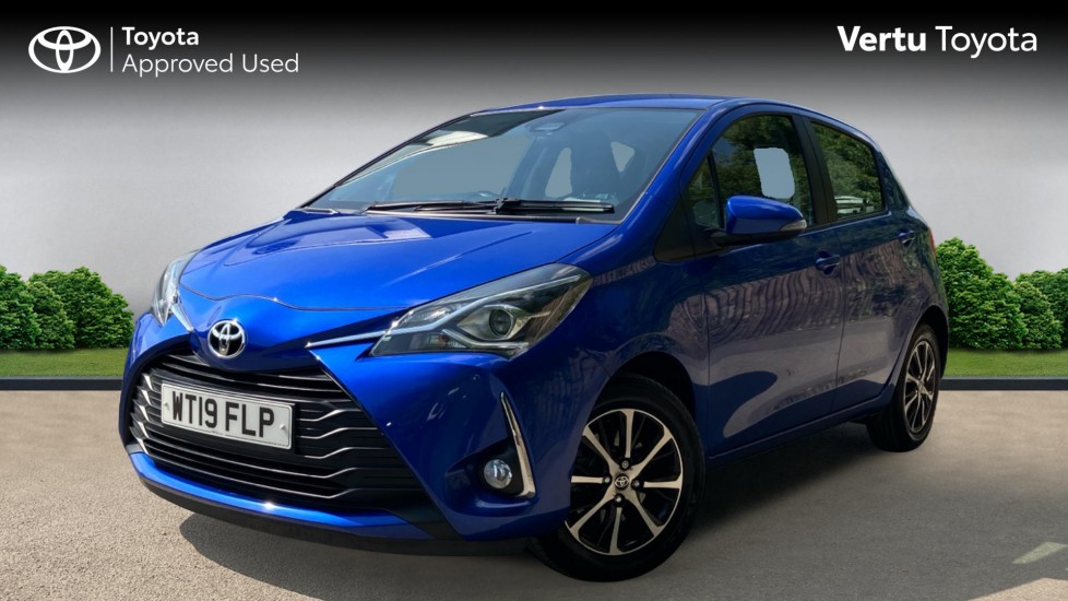 Toyota Yaris 1.5 VVT-i Icon Tech 5dr Petrol Hatchback - Image 3