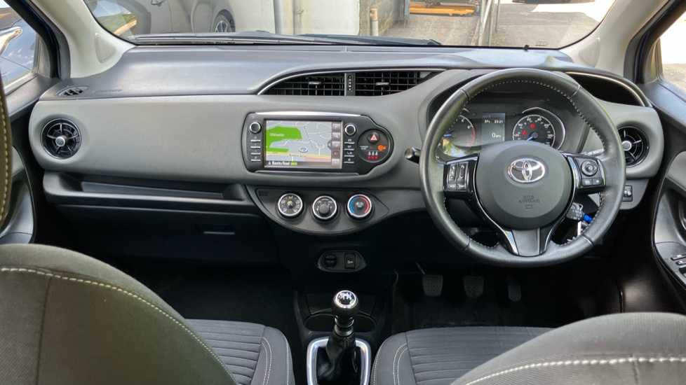 Toyota Yaris 1.5 VVT-i Icon Tech 5dr Petrol Hatchback - Image 6
