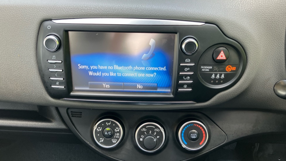 Toyota Yaris 1.5 VVT-i Icon Tech 5dr Petrol Hatchback - Image 38