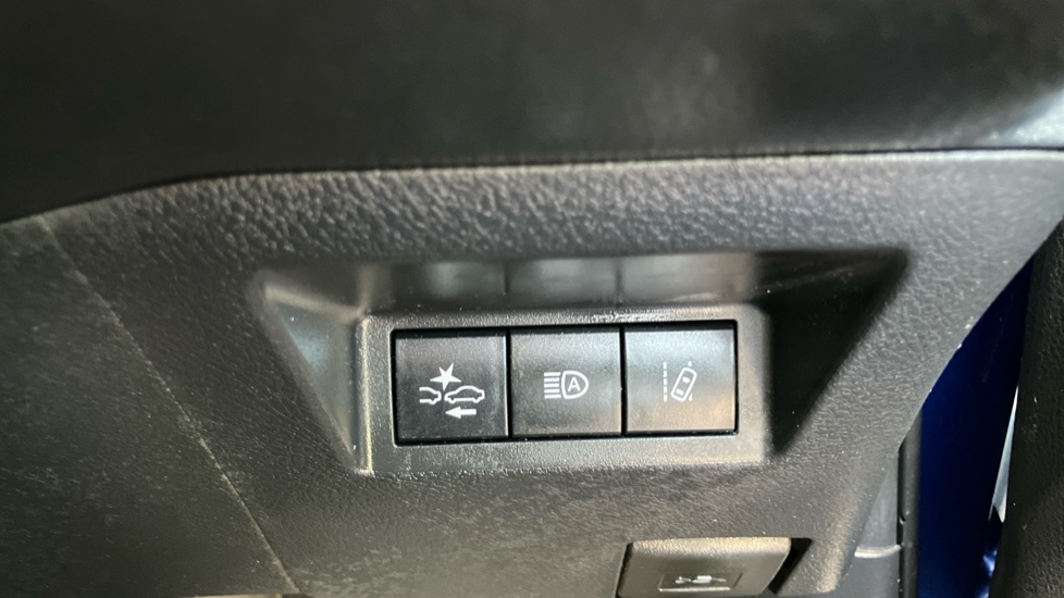 Toyota Yaris 1.5 VVT-i Icon Tech 5dr Petrol Hatchback - Image 42