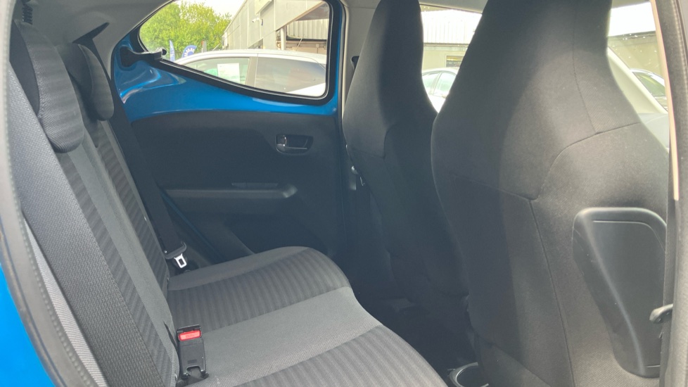 Toyota Aygo 1.0 VVT-i X-Press 5dr Petrol Hatchback - Image 8