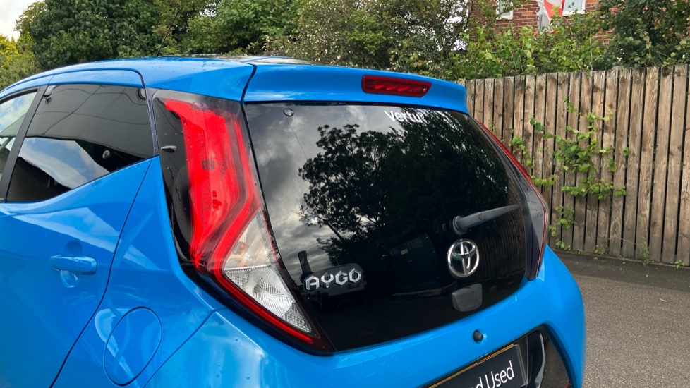 Toyota Aygo 1.0 VVT-i X-Press 5dr Petrol Hatchback - Image 21