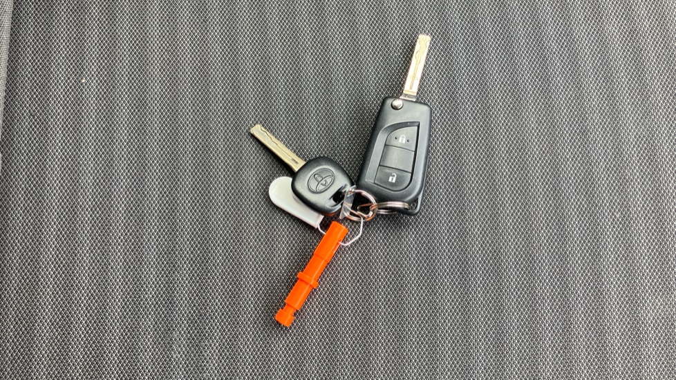 Toyota Aygo 1.0 VVT-i X-Press 5dr Petrol Hatchback - Image 28