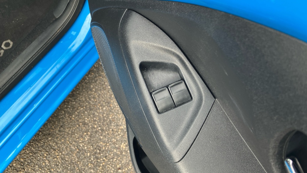 Toyota Aygo 1.0 VVT-i X-Press 5dr Petrol Hatchback - Image 30