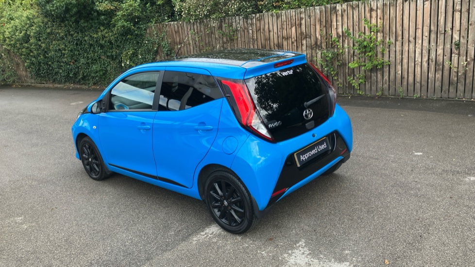 Toyota Aygo 1.0 VVT-i X-Press 5dr Petrol Hatchback - Image 31