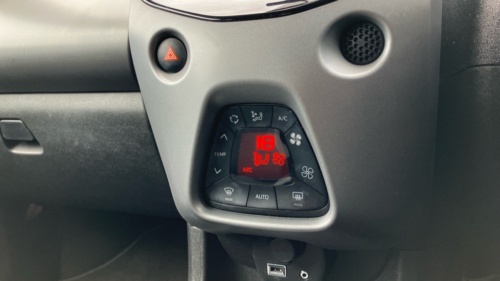 Toyota Aygo 1.0 VVT-i X-Press 5dr Petrol Hatchback - Image 34