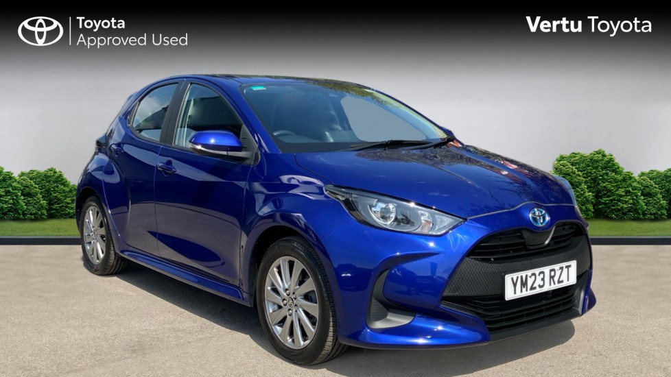 Toyota Yaris 1.5 Hybrid Icon 5dr CVT Hybrid Hatchback - Image 1