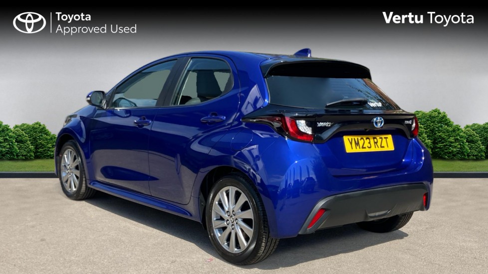 Toyota Yaris 1.5 Hybrid Icon 5dr CVT Hybrid Hatchback - Image 4