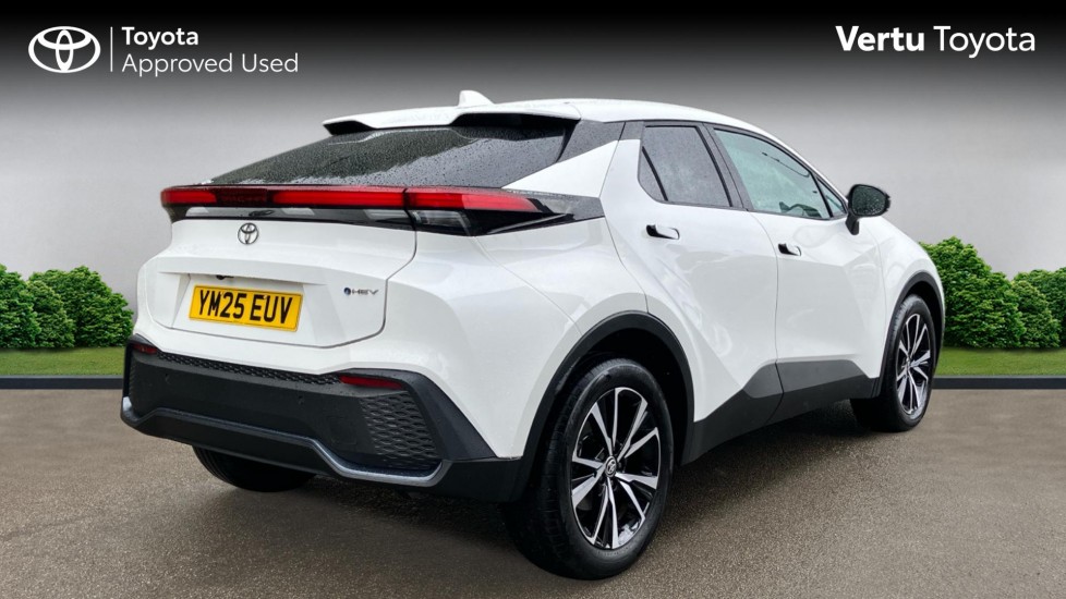 Toyota C-HR 1.8 Hybrid Design 5dr CVT Hybrid Hatchback - Image 2