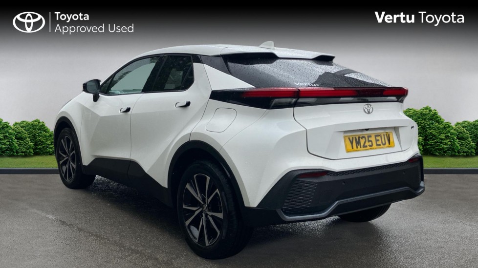 Toyota C-HR 1.8 Hybrid Design 5dr CVT Hybrid Hatchback - Image 4