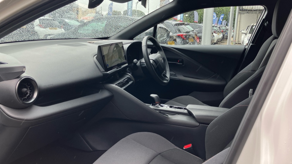 Toyota C-HR 1.8 Hybrid Design 5dr CVT Hybrid Hatchback - Image 5