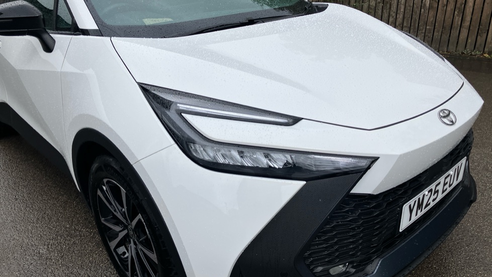 Toyota C-HR 1.8 Hybrid Design 5dr CVT Hybrid Hatchback - Image 20