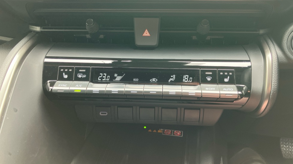Toyota C-HR 1.8 Hybrid Design 5dr CVT Hybrid Hatchback - Image 32