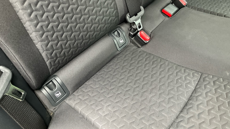 Toyota Yaris Cross 1.5 Hybrid Design 5dr CVT Hybrid Estate - Image 14