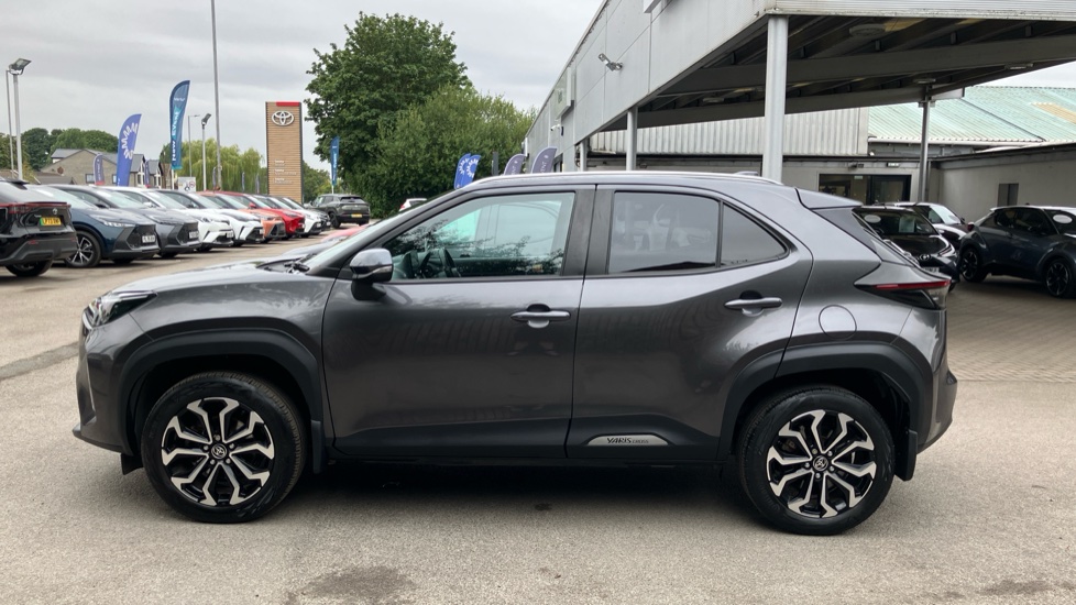 Toyota Yaris Cross 1.5 Hybrid Design 5dr CVT Hybrid Estate - Image 24