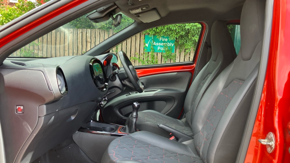 Toyota Aygo X 1.0 VVT-i Exclusive 5dr Petrol Hatchback - Image 5