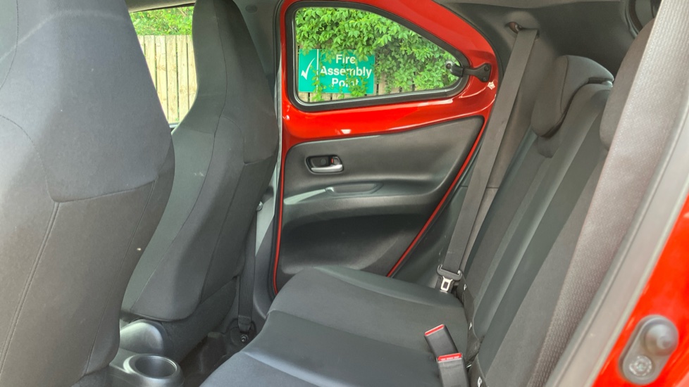 Toyota Aygo X 1.0 VVT-i Exclusive 5dr Petrol Hatchback - Image 15