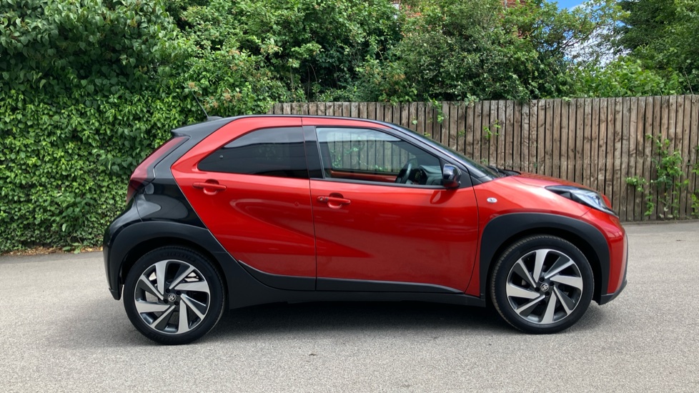 Toyota Aygo X 1.0 VVT-i Exclusive 5dr Petrol Hatchback - Image 23