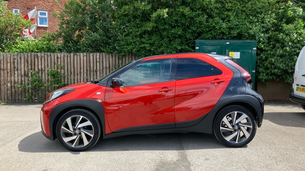 Toyota Aygo X 1.0 VVT-i Exclusive 5dr Petrol Hatchback - Image 24