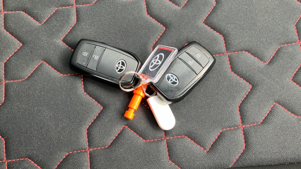 Toyota Aygo X 1.0 VVT-i Exclusive 5dr Petrol Hatchback - Image 28