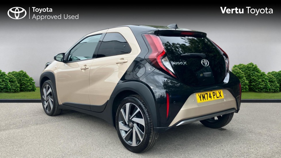 Toyota Aygo X 1.0 VVT-i Exclusive 5dr Auto Petrol Hatchback - Image 4