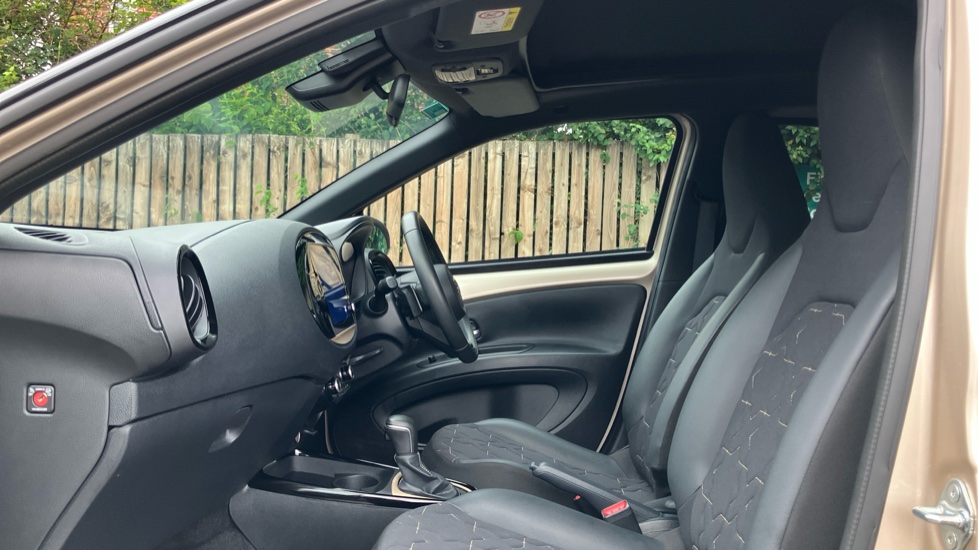 Toyota Aygo X 1.0 VVT-i Exclusive 5dr Auto Petrol Hatchback - Image 5