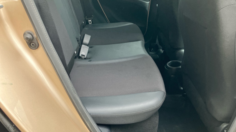 Toyota Aygo X 1.0 VVT-i Exclusive 5dr Auto Petrol Hatchback - Image 14