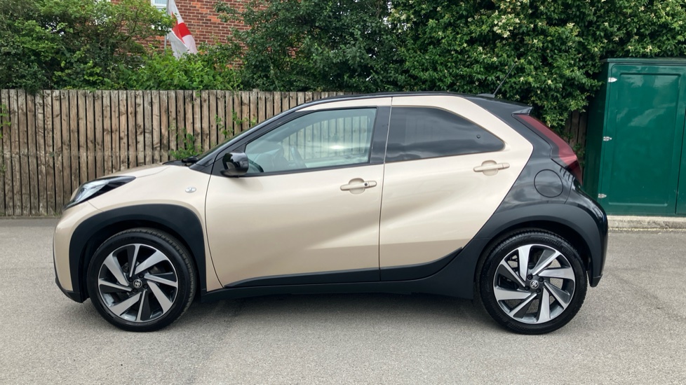 Toyota Aygo X 1.0 VVT-i Exclusive 5dr Auto Petrol Hatchback - Image 24