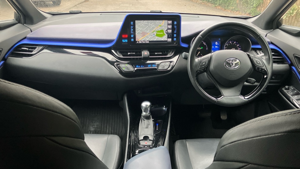 Toyota C-HR 1.8 Hybrid Dynamic 5dr CVT Hybrid Hatchback - Image 6