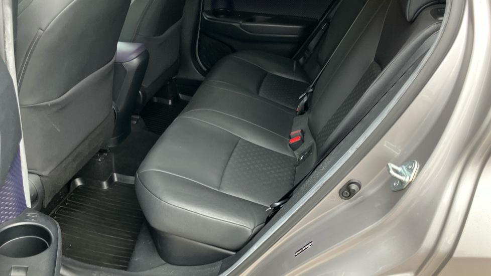 Toyota C-HR 1.8 Hybrid Dynamic 5dr CVT Hybrid Hatchback - Image 14