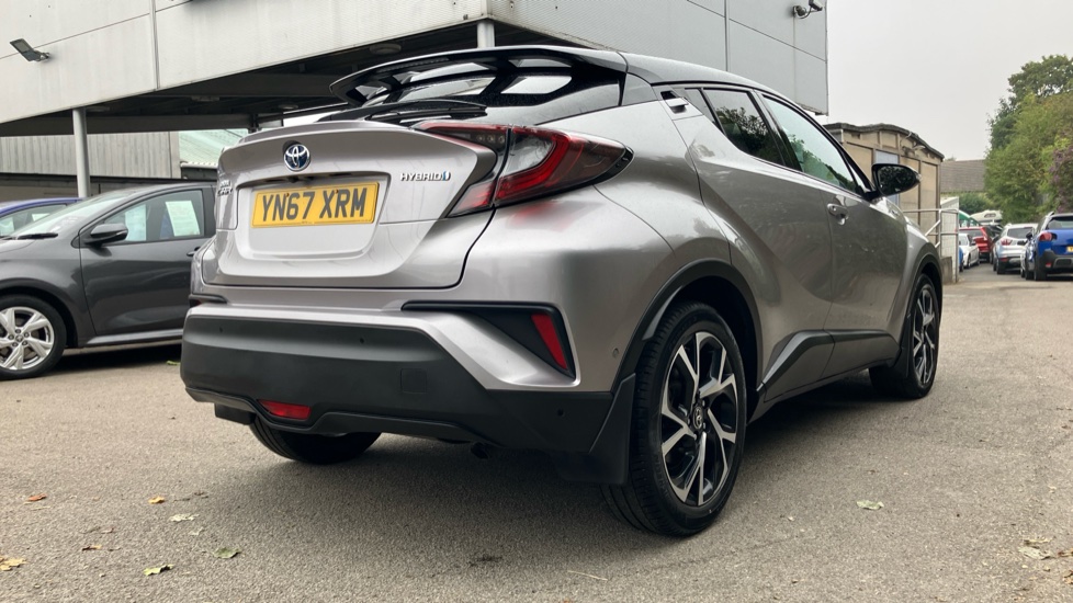 Toyota C-HR 1.8 Hybrid Dynamic 5dr CVT Hybrid Hatchback - Image 32