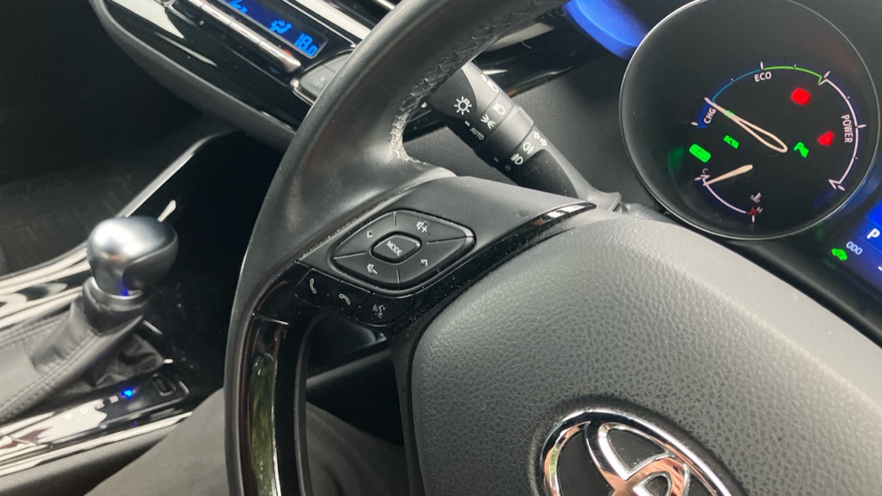 Toyota C-HR 1.8 Hybrid Dynamic 5dr CVT Hybrid Hatchback - Image 34