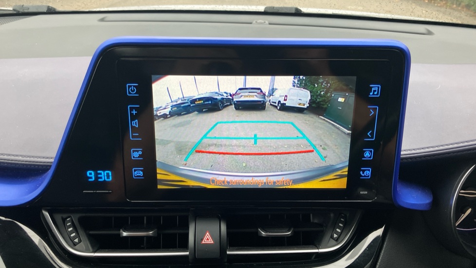 Toyota C-HR 1.8 Hybrid Dynamic 5dr CVT Hybrid Hatchback - Image 42