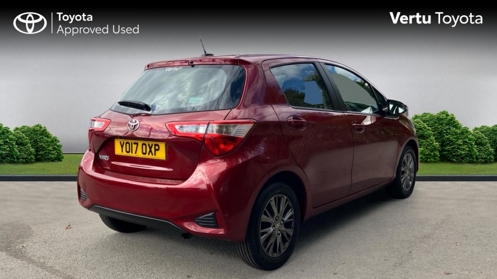Toyota Yaris 1.5 VVT-i Icon Tech 5dr Petrol Hatchback - Image 2